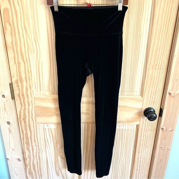 Spanx Black Velvet Leggings. Size Medium. - Picture 4 of 10